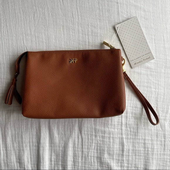 Freshly Picked Handbags - The Classic Zip Pouch by Freshly Picked in Cognac